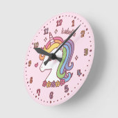 虹のたてがね女の子ルームデコールを持つかわいい一角獣 ラウンド壁時計 (傾斜)