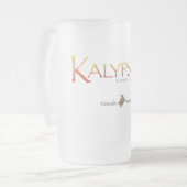虹のウミガメとのKalypsoのカラフルなロゴ フロストグラスビールジョッキ (正面左)