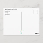 虹のキリンがテーマのパーティー ポストカード (裏面)