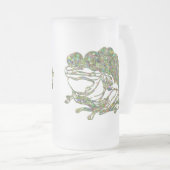 虹のステンドグラス見えるカエルの芸術 フロストグラスビールジョッキ (正面右)