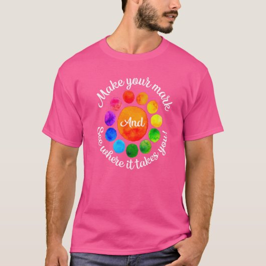 虹のドットの日の場所をマーク Tシャツ (正面)