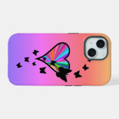 虹のハートと蝶 iPhone 15ケース (裏面横)