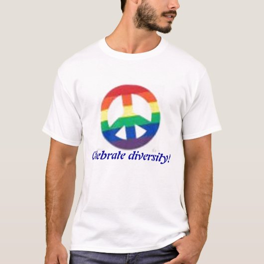 虹のピースサインは、多様性を祝います! Tシャツ (正面)