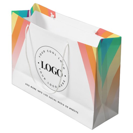 虹のプライドLGBTQブランド企業ロゴを追加 カスタムロゴを追加 ラージペーパーバッグ (正面アングル)
