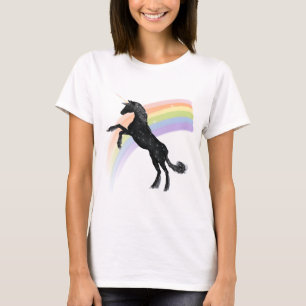 虹のユニコーン Tシャツ