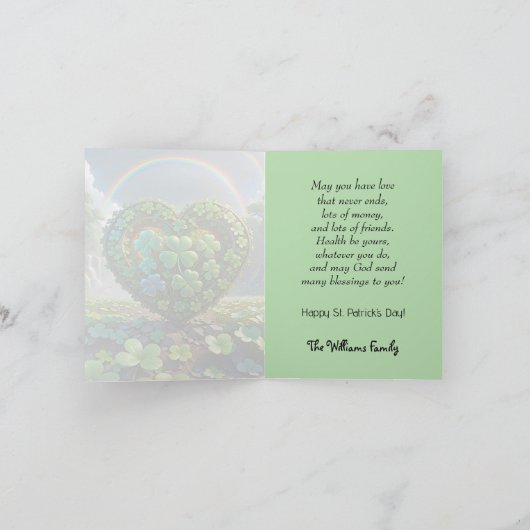 虹の下のシャムロックで作られたハート シーズンカード (内部)