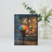 虹の傘を持つ抽象的な雨の日の女性 ポストカード (スタンド正面)