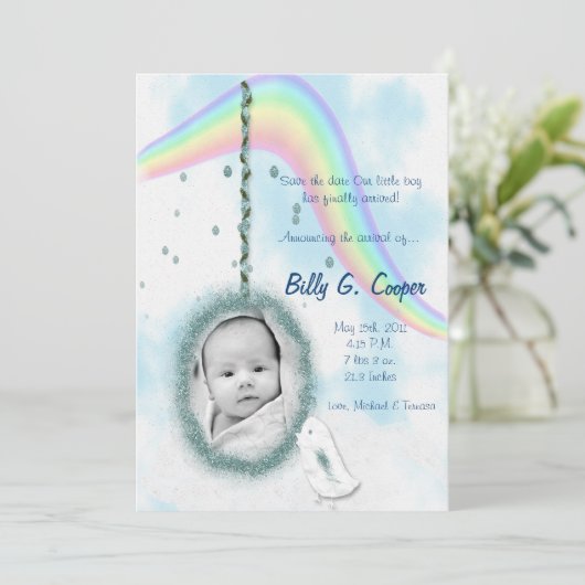 虹の写真の誕生の発表を用いる5x7円 招待状 (スタンド正面)