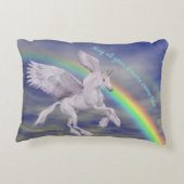 虹の夢の上のユニコーン感動的 アクセントクッション (裏面)