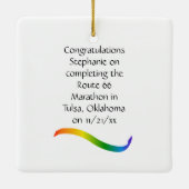 虹の女性のマラソン選手のオーナメント セラミックオーナメント (裏面)