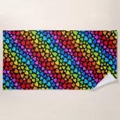 虹の水色のハートパターン ビーチタオル (正面)