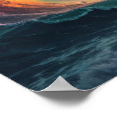 虹の波が炎の空に出会う場所 ポスター (角)