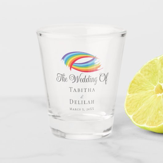 虹の波の美しカスタムいLGBT結婚の ショットグラス (正面)