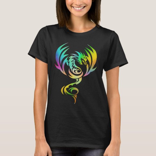 虹の翼を持つ中世の神話的な動物の竜 Tシャツ (正面)
