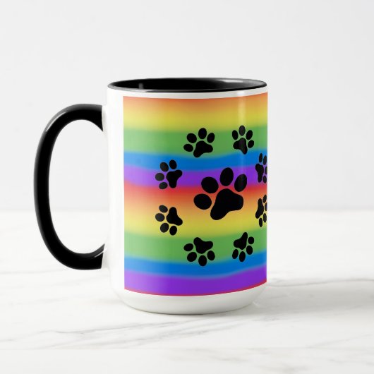 虹の背景の上の子犬の足MUG マグカップ (左)