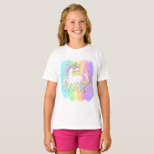 虹の背景Tシャツのピンクのユニコーン Tシャツ (正面フル)