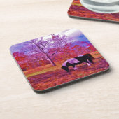 虹の色のフィールドにポニー コースター (左側)