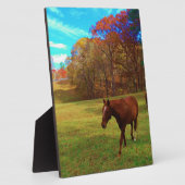 虹の色のフィールドに茶色の馬 フォトプラーク (側面)