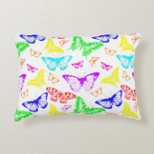 虹の色の蝶飛んでいる アクセントクッション (正面)
