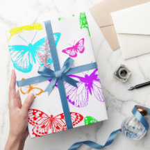 虹の色の蝶飛んでいる