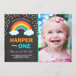 虹の誕生カラフル日パーティーの招待チョーク 招待状