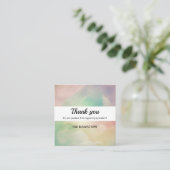 虹の雲のグラデーション ビジネス感謝カード スクエア名刺 (スタンド正面)