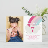 虹の雲の子供の写真の誕生日パーティー 招待状 (スタンド正面)