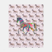 虹の馬パターン –  フリースブランケット (正面)