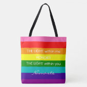 虹はナマステの挨拶の感動的な愛を着色します トートバッグ (正面)