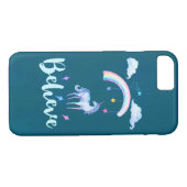 虹信じの下で水色のユニコーン Case-Mate iPhoneケース (裏面(横))