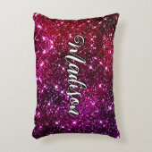 虹色お洒落ピンクグリッターモノグラム アクセントクッション (正面(垂直))