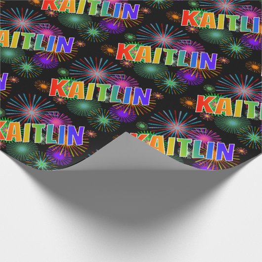 虹色のイニシャル"KAITLIN"と花火 ラッピングペーパー (角)