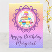 虹色のカップケーキグループ誕生日おめでとう カード (黄色い花)