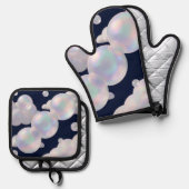 虹色のシャボン玉が漂うダークブルーの夢のような世界 鍋つかみ&鍋敷きセット (正面/裏面)