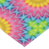 虹色のタイ – シンメトリのマンダラ鮮やかー テーブルクロス (アングル)
