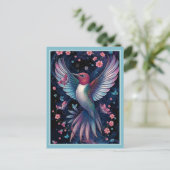 虹色のハummingbirdの羽を持つ魔法のハummingbird、ピンクの花 ポストカード (スタンド正面)