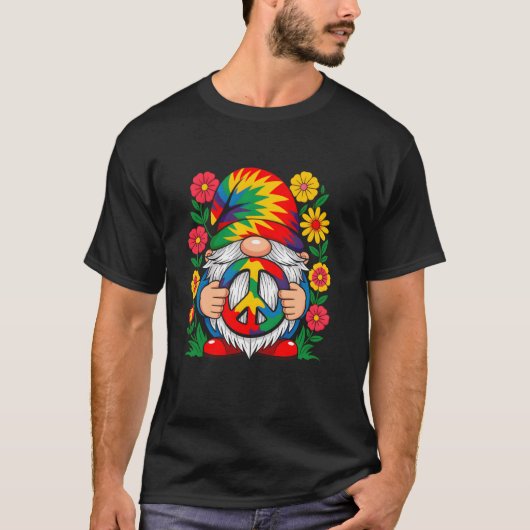 虹色の帽子と花を持つ平和なノーム Tシャツ (正面)