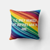 虹色の装飾用クッション クッション (裏面)