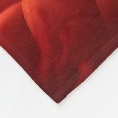 虹色の鮮やかインク煙の雲の黒い背景 フリースブランケット (角)