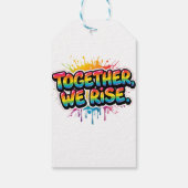 虹色の「Together We Rise」デザイン ギフトタグ (裏面)