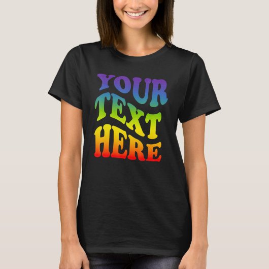 虹色のLGBTQ レズビアン ゲイ プライド テキスト Tシャツ (正面)