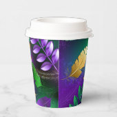 虹色のmardi gras背景とビーズ 紙コップ (右)