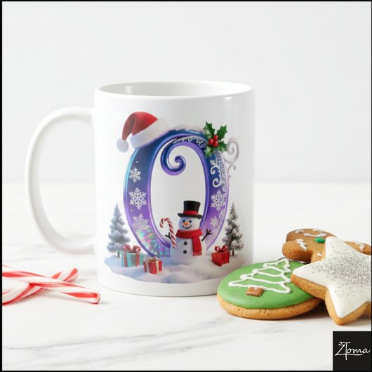 虹色クリスマスアルファベット O と雪だるま コーヒーマグカップ