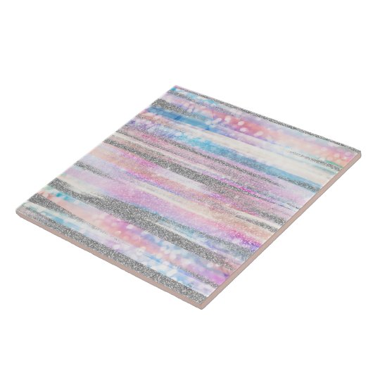 虹色モダンとシルバーのグリッターストロークストライプ タイル (側面)
