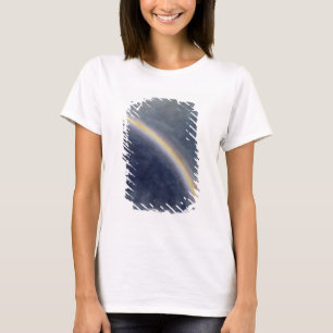 虹1827年が付いている空の勉強(w/c紙で) tシャツ