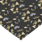 蛾の蝶のパターン ショートテーブルランナー (コーナー)