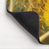 蜂と星アザミ(Centaurea solstialis) マウスパッド (コーナー)