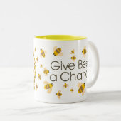 蜂にチャンスのマグを与えて下さい ツートーンマグカップ (正面右)