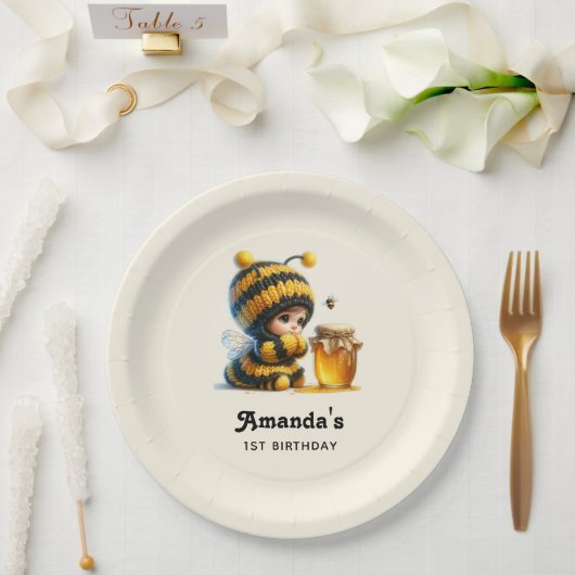 蜂の巣姿のかわいい女の子誕生日 ペーパープレート (ウェディング)
