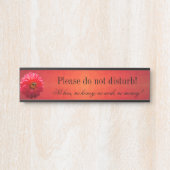 蜂の赤いダリアの机のぶら下がったなドアの壁の名札 サインプレート (正面)